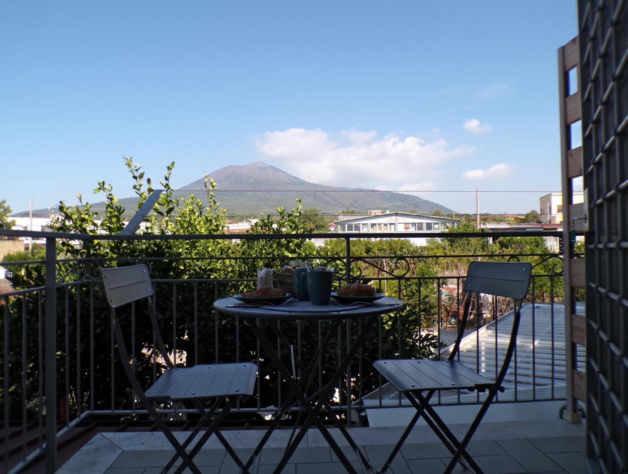 Casa Di Nonna Margherita Trecase Luaran gambar